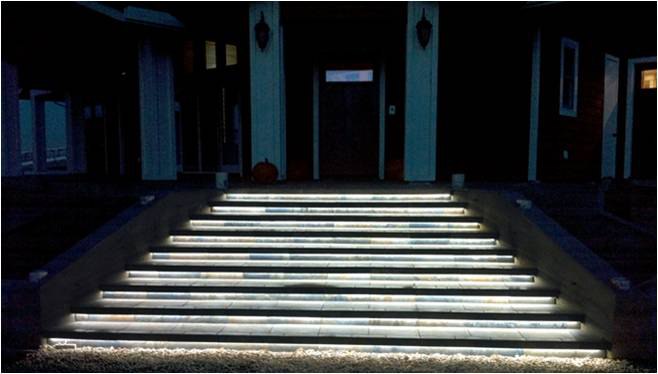 outdoor-led-lighting-rope-stairs