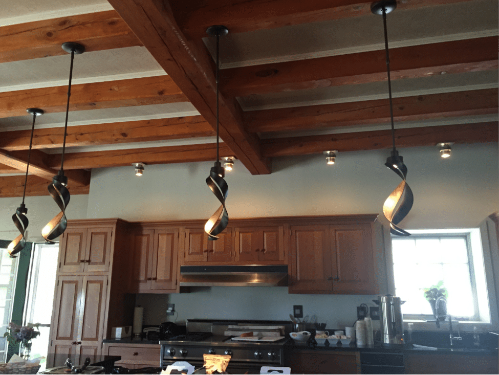 country-style-kitchen-hubbardton-forge-1