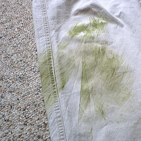 grass-stains-on-pants