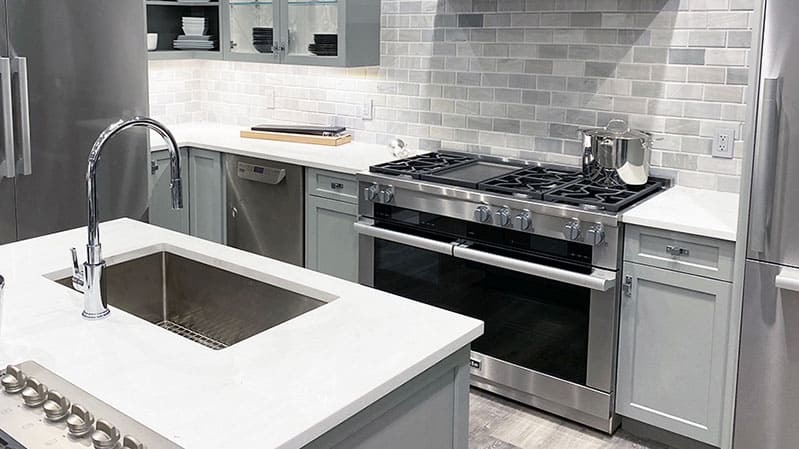 Miele-kitchen-at-yale-appliance-in-hanover