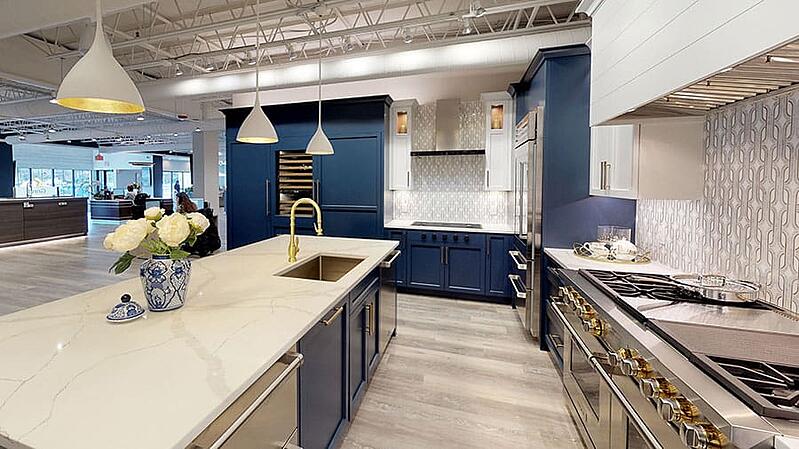 Sub-Zero-and-Wolf-kitchen-at-Yale-Appliance-in-Hanover