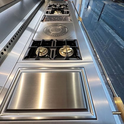 la-cornue-stovetop-options-from-france-showroom