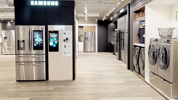 samsung-family-hub-refrigerator-and-samsung-appliances-display-at-yale-appliance-in-hanover