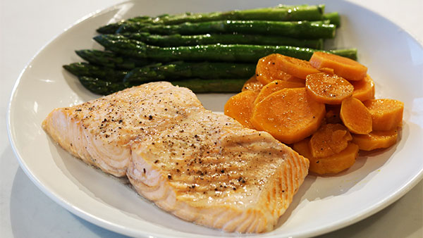 Steam-oven-results_salmon和蔬菜